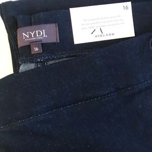 NYDJ Marilyn Pull On Straight Leg Jeans